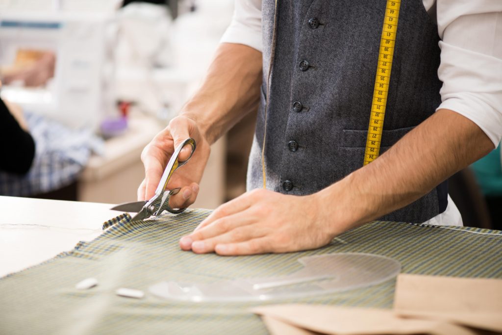 The Complete Guide To Bespoke Shirts – Fabrics, Cuts, Collars & Styles bespoke shirt