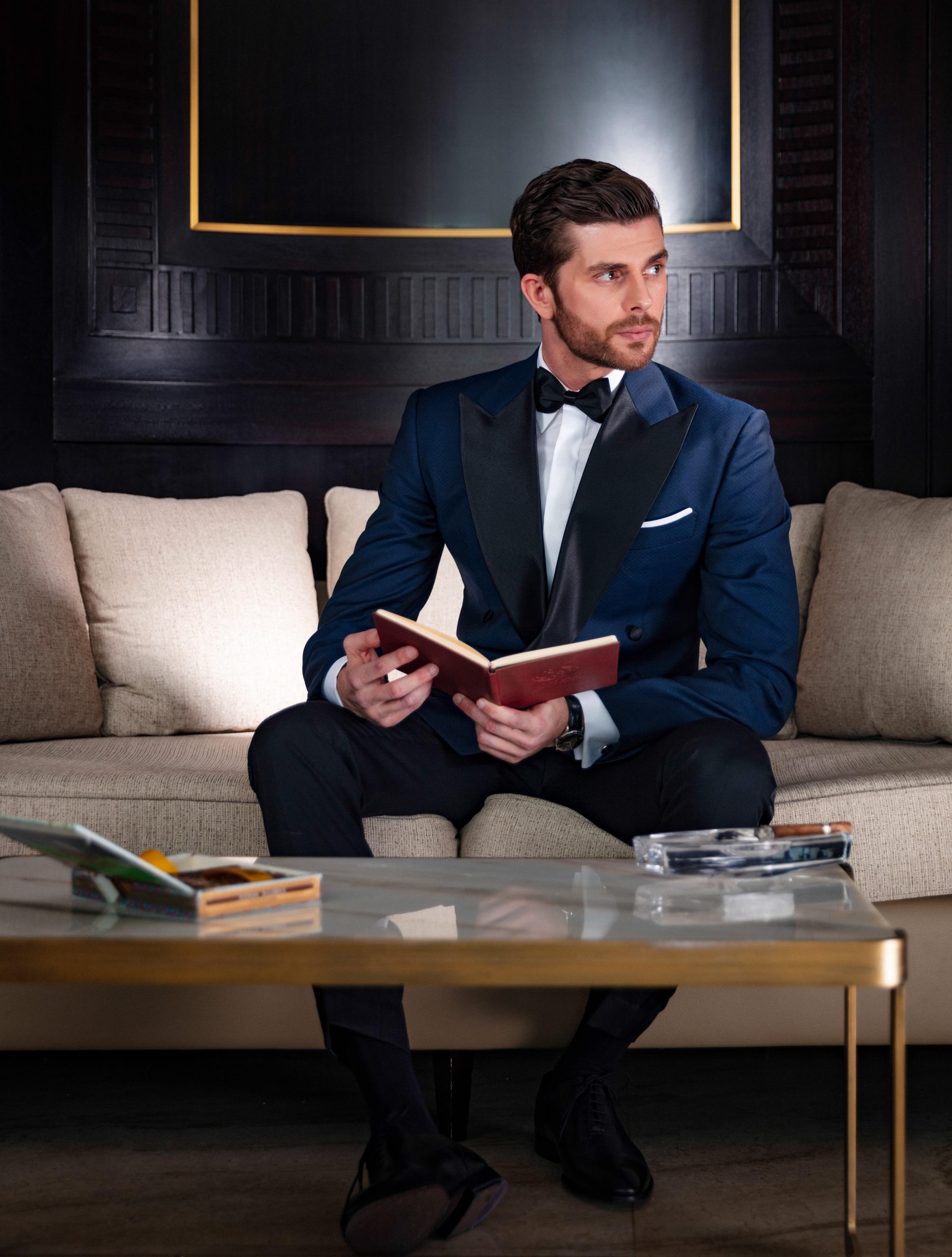 Mens Tailored Tuxedos Bespoke Tuxedo In Dubai Collars & Cuffs