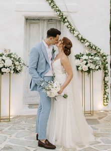 The Best Fabrics for a Bespoke Wedding Suit: A Groom’s Guide Countryside Weddings